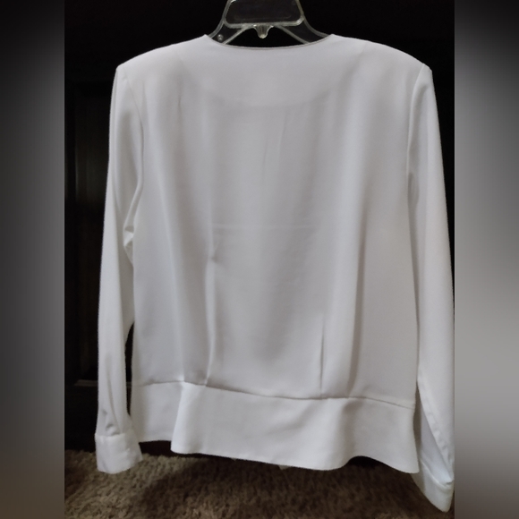 Kathy Che Peblum Styled Sheer Braiding Embellished Long Sleeve White Blouse - Picture 3 of 6
